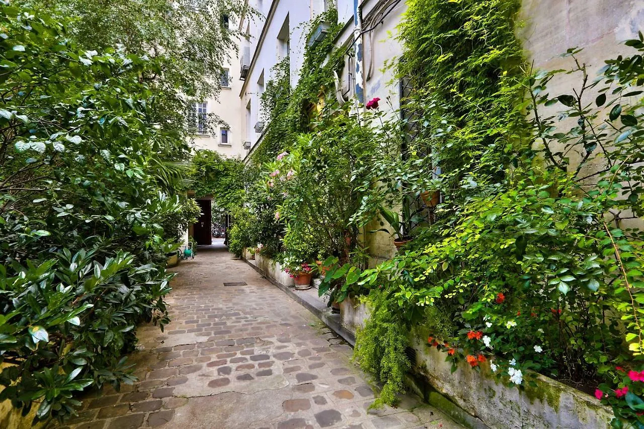 92 - Beautiful In Montorgueil Paris